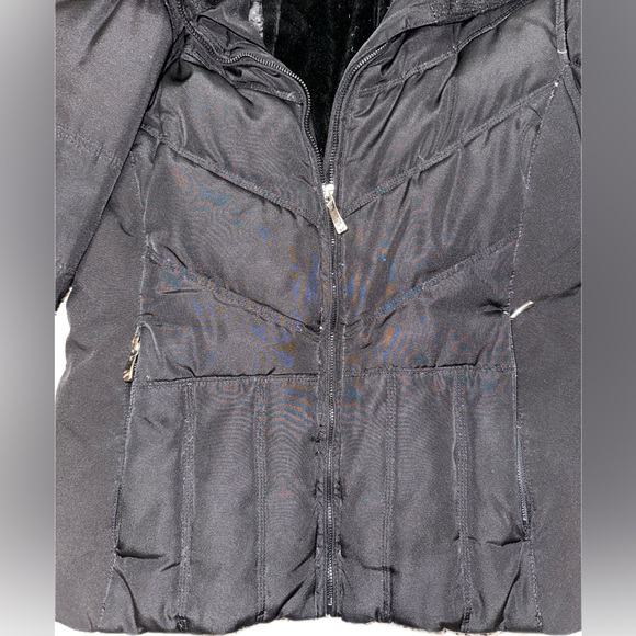 Women’s Winter Coat - Picture 3 of 9